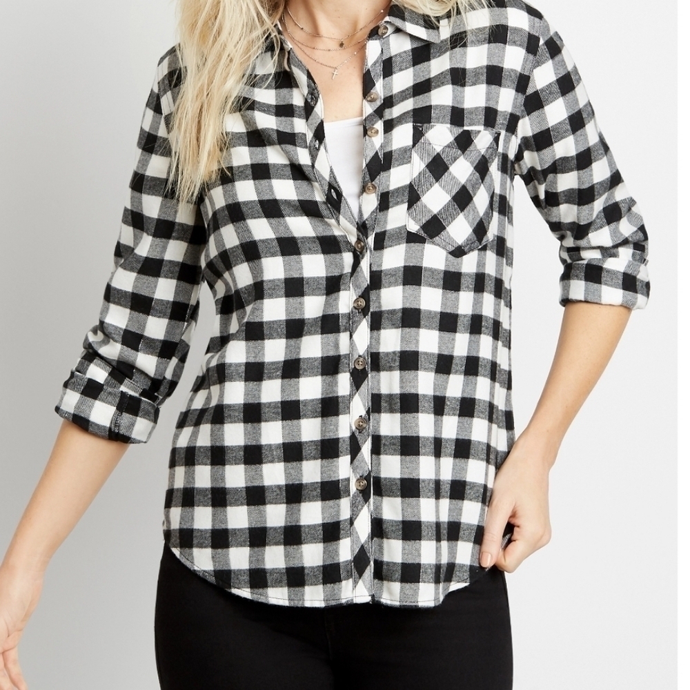 Maurices Black and Off White Soft Flannel Button Down Shirt NWT